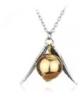 Pingente Pomo de Ouro Harry Potter - Colar de Asa Grande Acessório Geek Cinema Saga Pingente Pomo de Ouro Harry Potter - Colar de Asa Grande Acessório Geek Cinema Saga