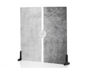Placa de fundo V-FLAT WORLD Duo 60x60cm com pernas em concreto gelado