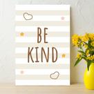 Placa Decorativa MDF Infantil Be Kind Marrom 20x30cm