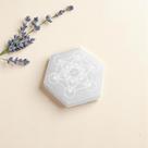 Placa Selenita Natural Metatron Hexagonal 7 cm Limpeza Energética Boho Decor
