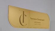 Placa Sinalização de Porta Personalizada em Acrílico Espelhado - Design Moderno e Elegante