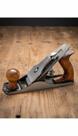 Plaina Manual Profissional 245mm Base Ferro Cabo Madeira