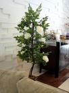 Planta Artificial ROSEIRA CHILENA BRANCA 1,50 metros de altura Planta Artificial ROSEIRA CHILENA BRANCA 1,50 metros de altura