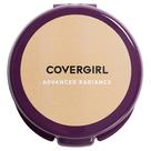Pó prensado COVERGIRL Advanced Radiance Creamy Natural