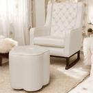 Poltrona Cadeira De Amamentação Com Base Balanço E Puff Maju Linho Off White- Mabe Magazine