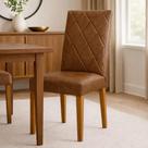 Poltrona Cadeira de Jantar Pé de Madeira Marise Bordado Matelassê material sintético Marrom Rustico Poltrona Cadeira de Jantar Pé de Madeira Marise Bordado Matelassê material sintético Marrom Rustico