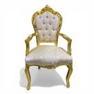 Poltrona Clássica Bege com Dourado A:109 L:60 P:65cm Poltrona Clássica Bege com Dourado A:109 L:60 P:65cm