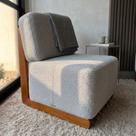 Poltrona Decorativa Rafaela Premium Base Madeira Moderna Sala Recepção Design Orgânico Bouclê Cinza Claro - Montanari s Decor Poltrona Decorativa Rafaela Premium Base Madeira Moderna Sala Recepção Design Orgânico Bouclê Cinza Claro - Montanari s Decor