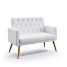 Poltrona Namoradeira Decorativa Vega Com Rodapé E Botões Capitonê Couro Branco Aradecor