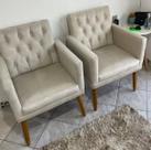 Poltrona para Sala de Estar Decor Sofisticada Tecido Suede Premium Estrutura Reforçada Pés de Madeira