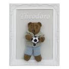 Porta Maternidade Quadro Urso Marrom Roupa de Crochê e Bola de Futebol Quarto Bebê Infantil Menino