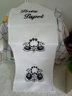 Porta papel preto com bordados preto