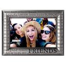 Porta-retratos Malden International Designs Friends 4x6 Porta-retratos Malden International Designs Friends 4x6