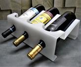 Porta vinhos em acrílico, para 3 garrafas