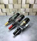 Porta vinhos em acrílico para 3 vinhos