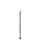 Poste de jardim com globo de vidro leitoso 1,75m p10/b10 em aço verde