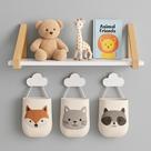 Prateleira Infantil de Madeira com Suporte Triangular Somente a Prateleira (Decoração Não Inclusa)