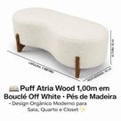 Puff Atria Wood 1,00m em Bouclé Off White Pés de Madeira Design Orgânico Moderno para Sala, Quarto e Closet