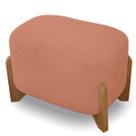 Puff Curvo Pé de Madeira Decorativo para Sala Orgânico Confortável e Reforçado Bouclé Fluffy