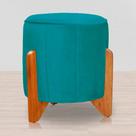Puff Jade Suede Azul Turquesa Pés de Madeira - Vallisa Decor