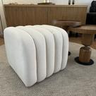 Puff para Sala de Estar Tube Boucle Branco Natural Puff para Sala de Estar Tube Boucle Branco Natural