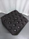 Puff preto capitonê strass