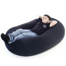 Puff Rollo - Sensorial e versátil com enchimento cor preto