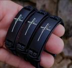 Pulseira Bracelete material sintético Ajustável Feminino Masculino Religioso Placa Fé Aço Inox Dourado Preto Luxo