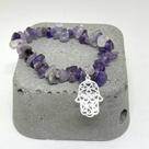 Pulseira cascalho ametista com pingente prata