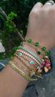 pulseira com pedras verdes