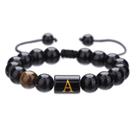 Pulseira de ônix preto com olho de tigre e letra E para homens