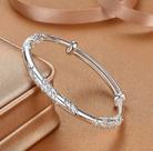 Pulseira Feminina Ajustável Prata 925 com Detalhes Florais Joia Delicada e Sofisticada