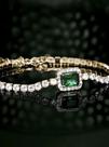 Pulseira feminina cravejada em pedras banhada a ouro 18k Pulseira feminina cravejada em pedras banhada a ouro 18k