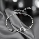 Pulseira Feminina em Prata 925 com Coração e Pedrinhas de Zircônia Joia Delicada e Elegante