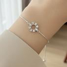 Pulseira Florzinha Com Zircônias Cristais Banhada a Prata Pulseira Florzinha Com Zircônias Cristais Banhada a Prata