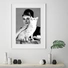 Quadro Audrey Hepburn Com Gato - 60x48cm