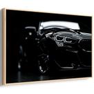 Quadro Carro Preto com Elegância Sob Luzes Noturnas