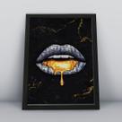 Quadro com moldura boca em dolar