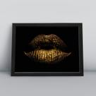 Quadro com molduraboca dourada