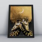 Quadro com molduracasal de giraffas douradas
