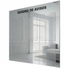 Quadro de Avisos de Gestão e Informativo Premium 5 Displays A4 em ACM Prata Espelhado Organização Profissional e Elegância para seu Ambiente.