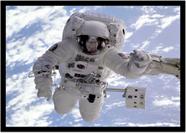 Quadro Decorativo Astronauta NASA Espaço Planetas Galáxias Lojas Salas Quartos Com Moldura RC017