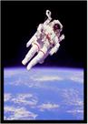 Quadro Decorativo Astronauta NASA Espaço Planetas Galáxias Salas Quartos Com Moldura RC034