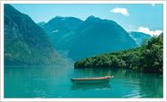 Quadro Decorativo Barco Paisagem Natureza Montanhas Salas Quartos Decorações Moldura Branca Q06