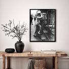 Quadro Decorativo Beijo Casal Despedida - 70x50cm Quadro Decorativo Beijo Casal Despedida - 70x50cm