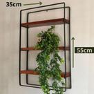 Quadro decorativo nicho prateleira com design industrial em ferro e tábua pinus envernizada