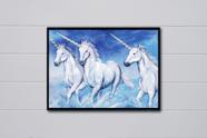 Quadro Decorativo Trio de Unicórnios Brancos Chifrudos com Moldura E Acetato Tamanho A3