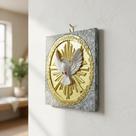 Quadro Divino Espírito Santo Resina Para Parede Com Gancho! Dourado E Branco Pedra