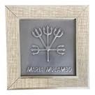 Quadro Maria Mulambo Madeira Carvalho e Metal 13 x13 cm