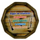 Quadro Tampa de Barril em Madeira Rústica - Aqui se Reúnem os Mentirosos Quadro Tampa de Barril em Madeira Rústica - Aqui se Reúnem os Mentirosos